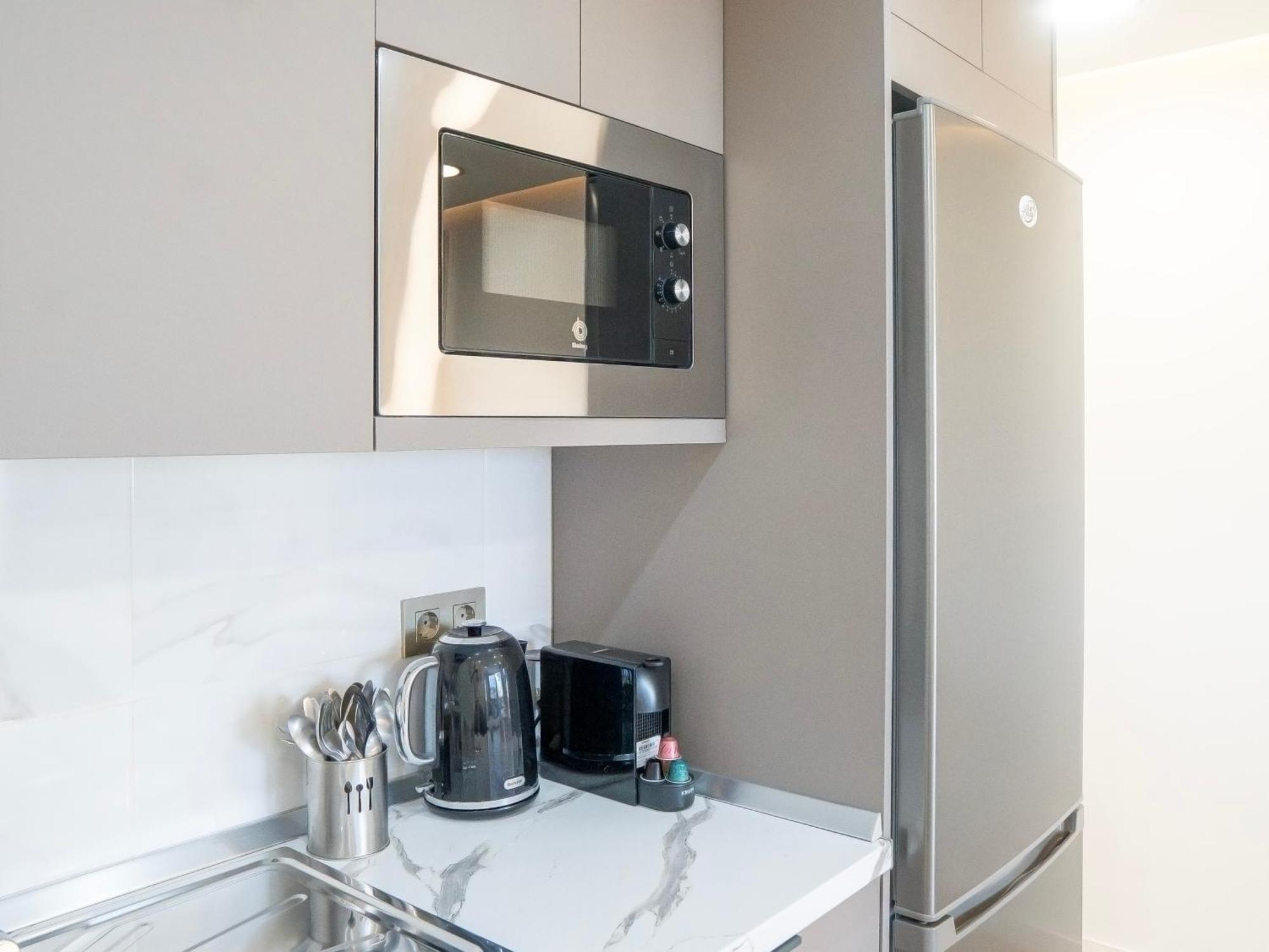 Newly Renovated, Luxurious Apartment With A Heated Pool, 259 산미겔데아보나 외부 사진